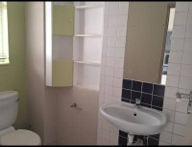 1 BEDROOM APARTMENT FOR SALE IN HILLCREST